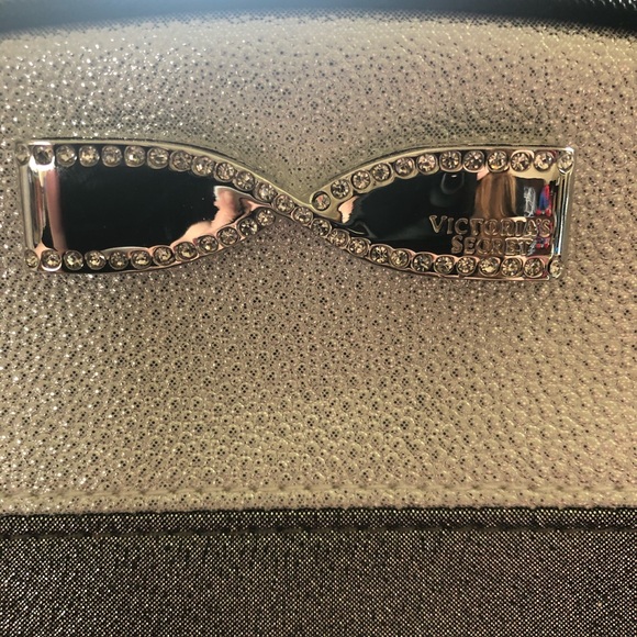 VS Metallic Silver Makeup Bag - Picture 3 of 5